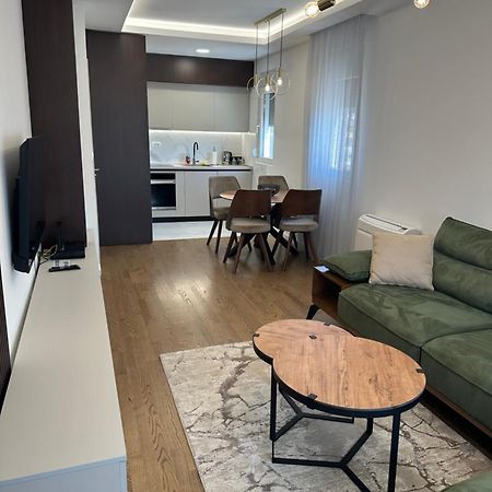 Luxury Apartments D&B Podgorica Bagian luar foto