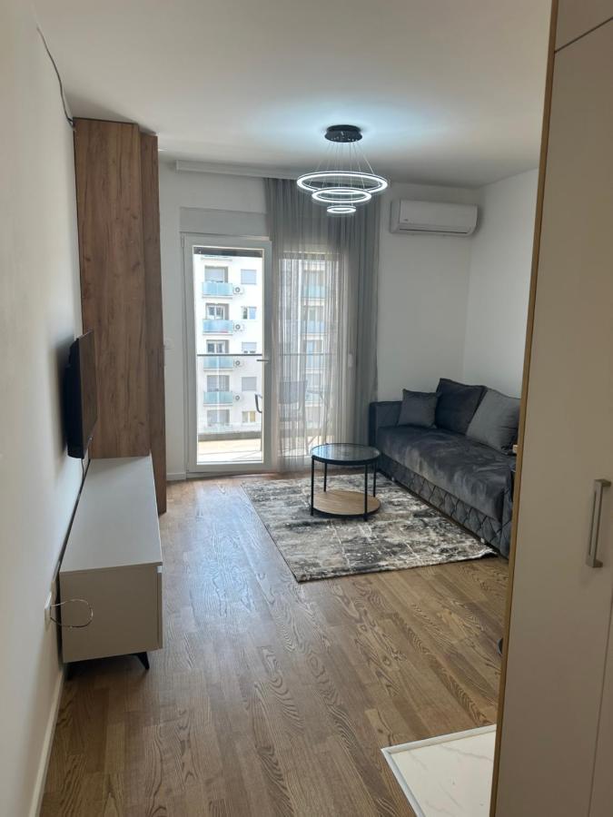 Luxury Apartments D&B Podgorica Bagian luar foto
