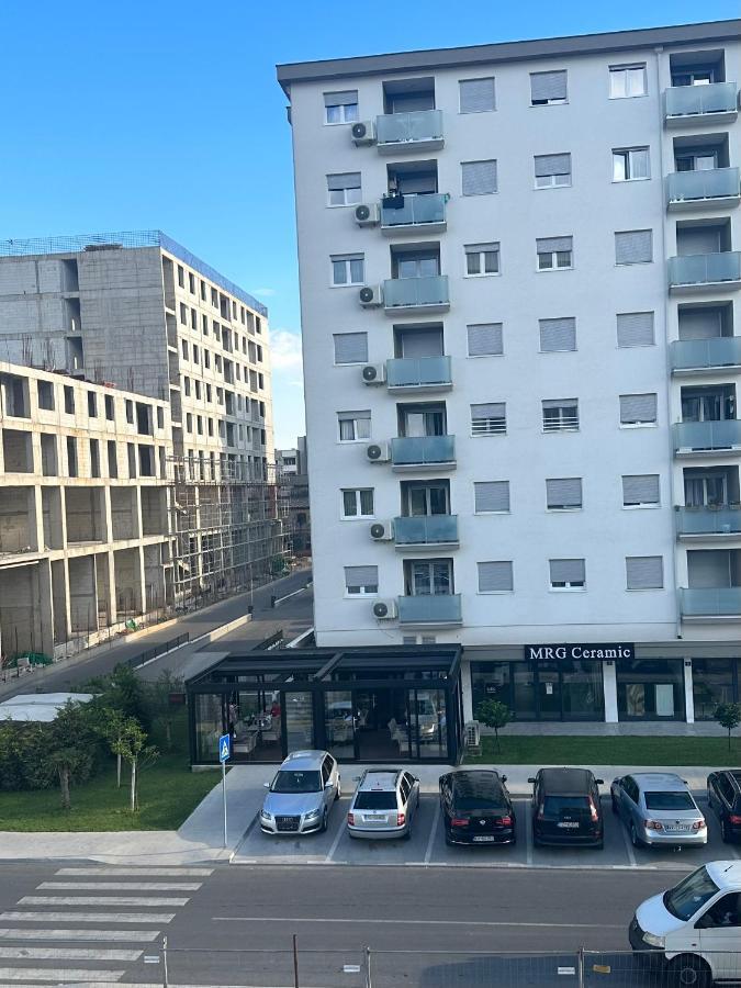 Luxury Apartments D&B Podgorica Bagian luar foto