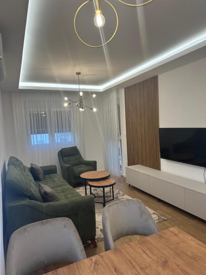 Luxury Apartments D&B Podgorica Bagian luar foto