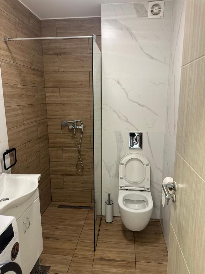 Luxury Apartments D&B Podgorica Bagian luar foto