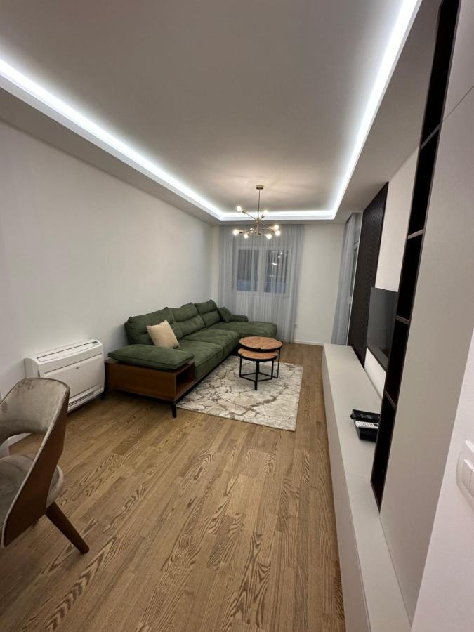 Luxury Apartments D&B Podgorica Bagian luar foto