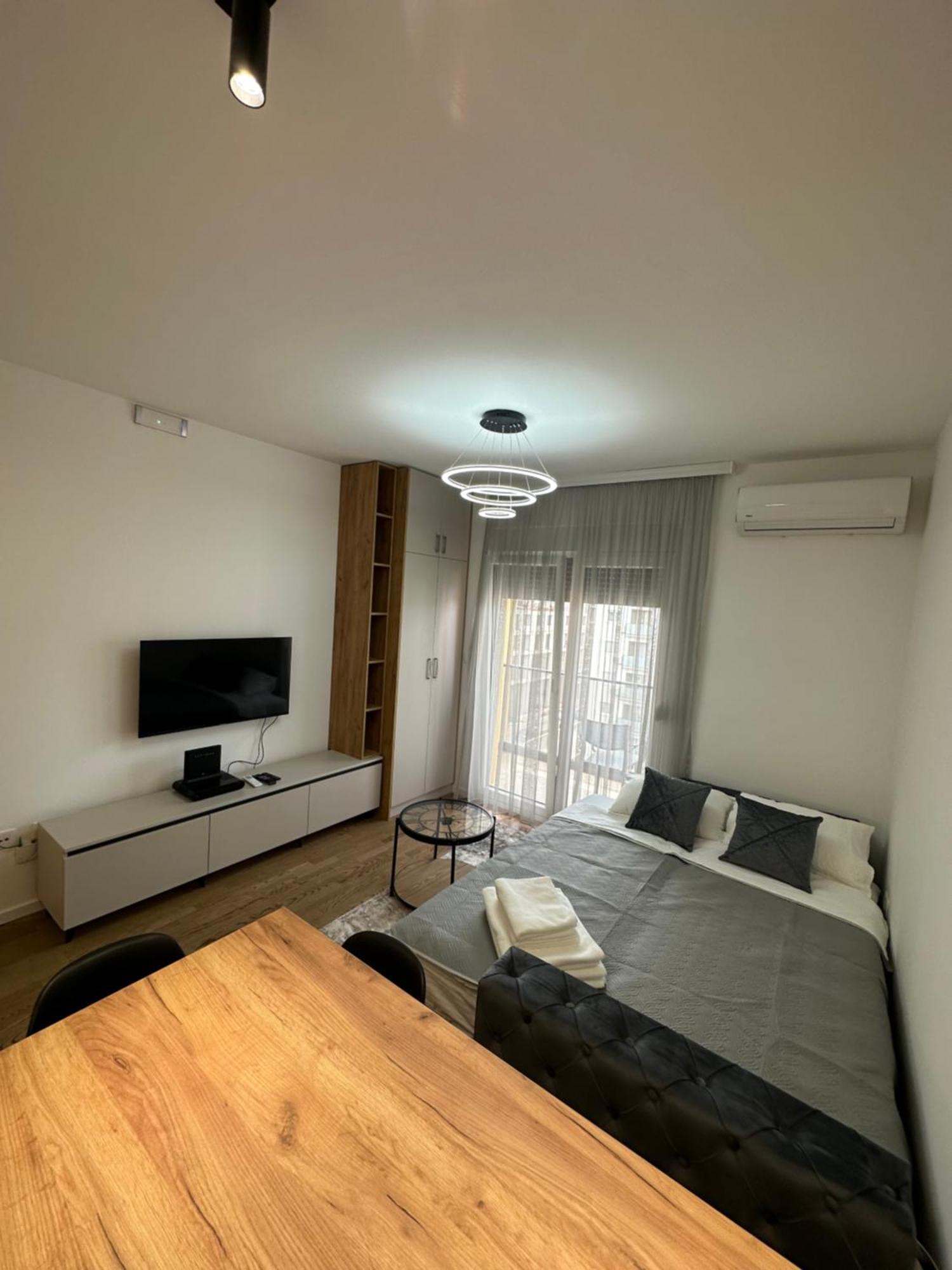Luxury Apartments D&B Podgorica Bagian luar foto