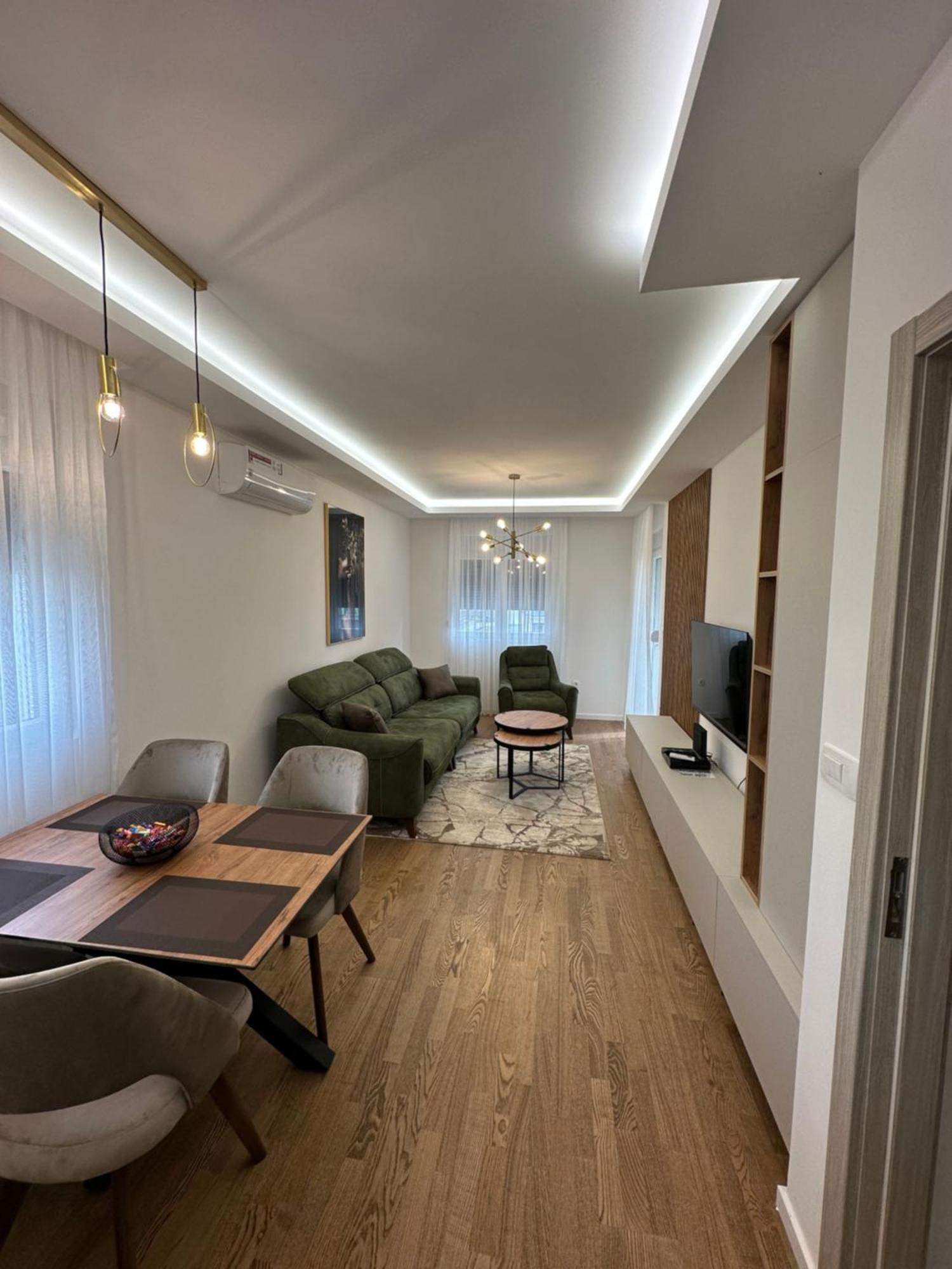 Luxury Apartments D&B Podgorica Bagian luar foto