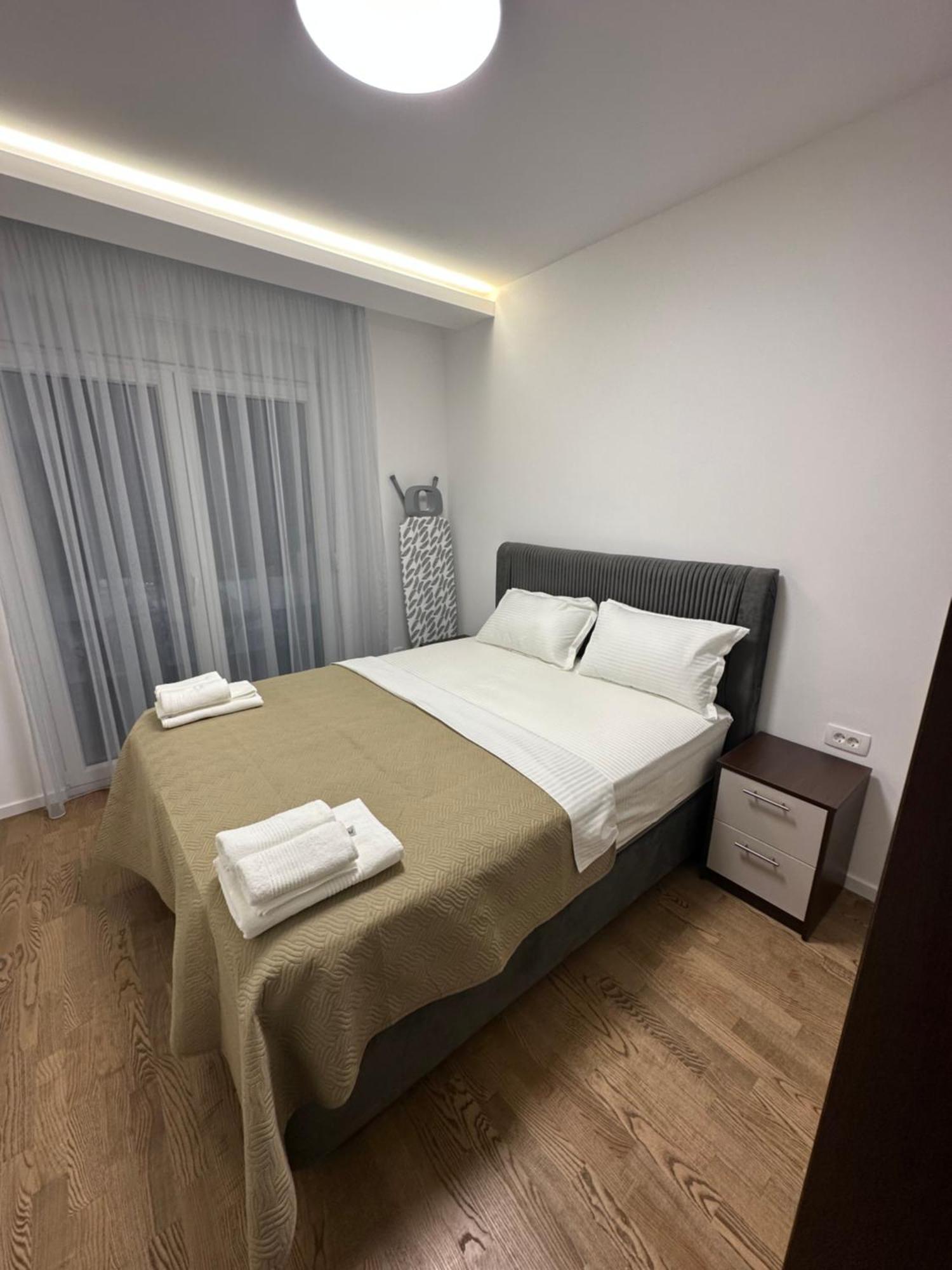 Luxury Apartments D&B Podgorica Bagian luar foto