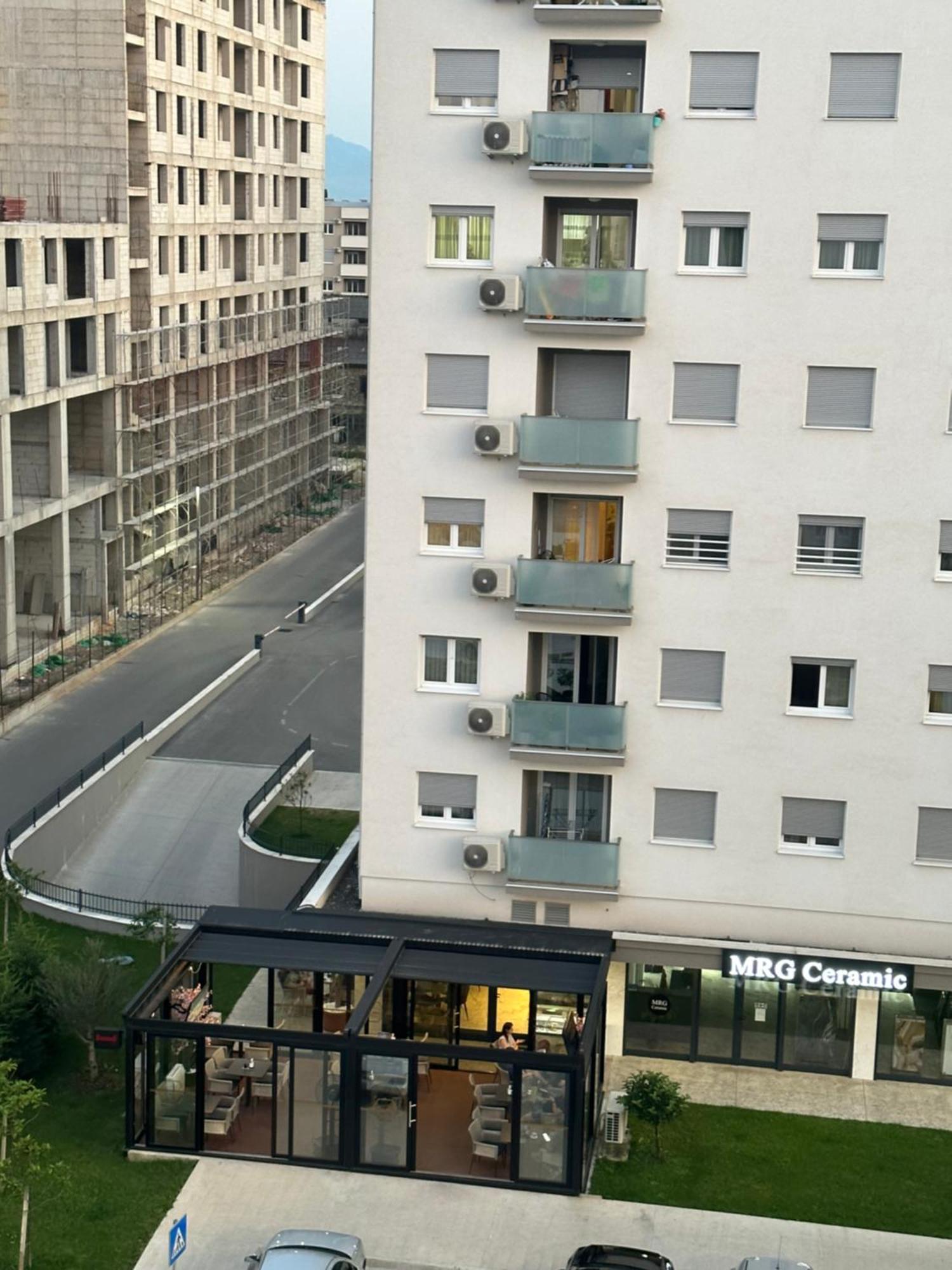 Luxury Apartments D&B Podgorica Bagian luar foto